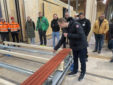 Tobias Übel von Holzbau Übel erklärt das tectofix „Fassaden-Tool“